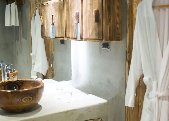 Meraki (adults Only) 4*